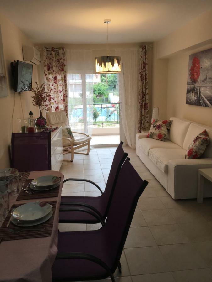 Ligia  Lovely Appartments Lygia Korinthias מראה חיצוני תמונה